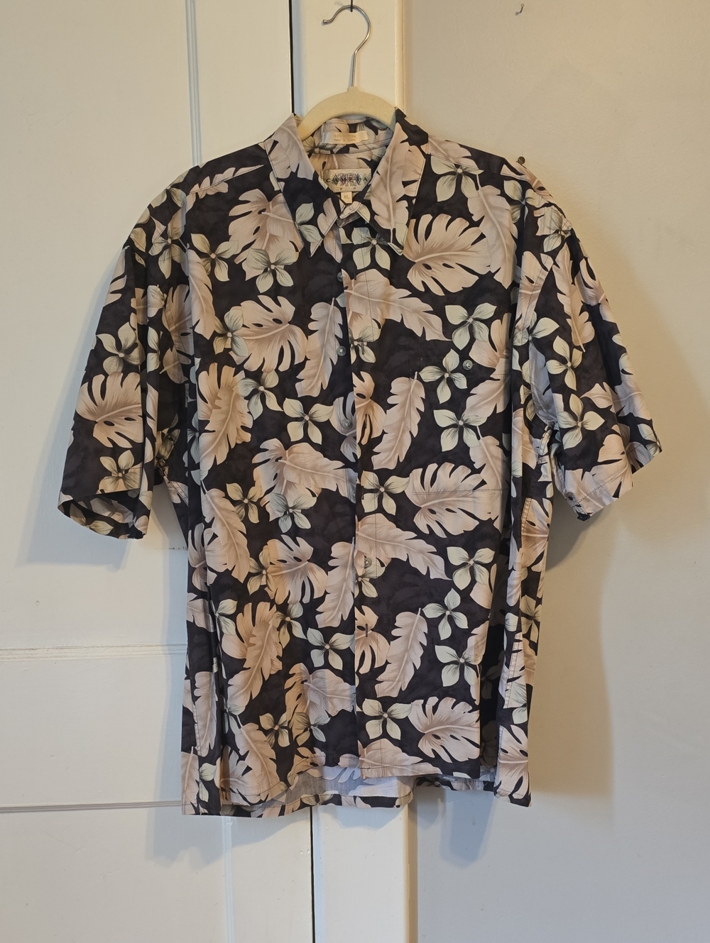 Campia Moda Men's Black Floral Short-Sleeve Button Shirt